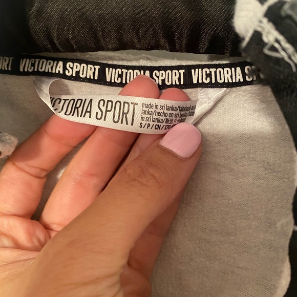 VICTORIAS SECRET Full Zip Sweatshirt 🤍 Size Small - Picture 7 of 7